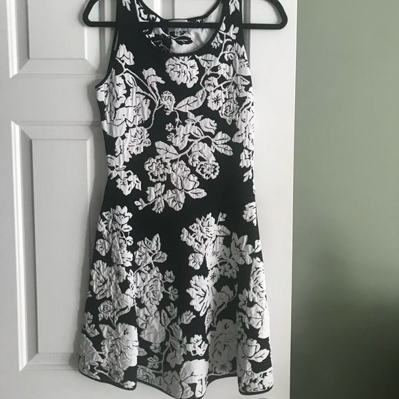 Millie dress from saks - Picture 2 of 4